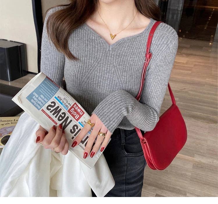 Women Slim V-Neck Bottoming Sweater